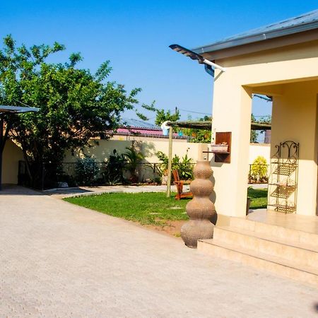 Home@Amalia'S Rundu Luaran gambar