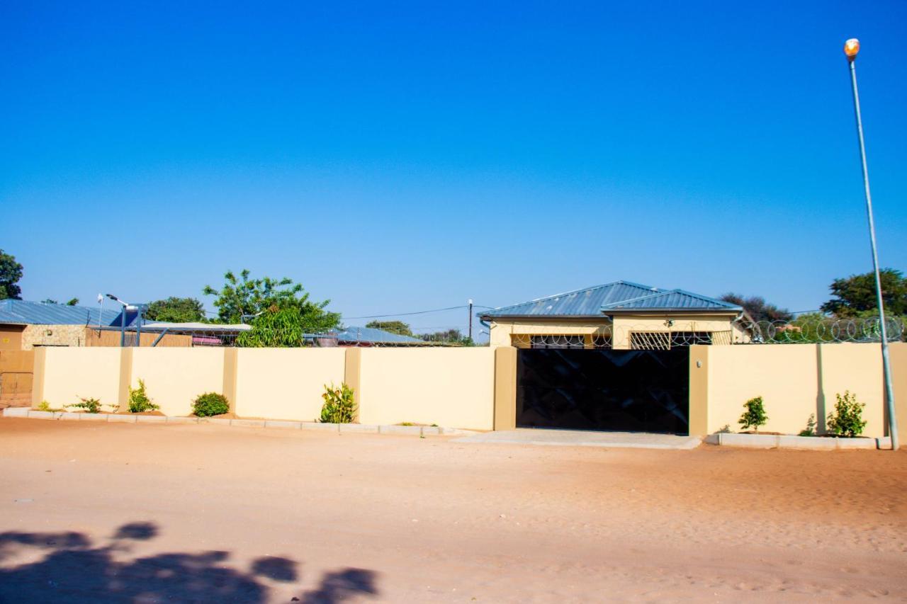 Home@Amalia'S Rundu Luaran gambar