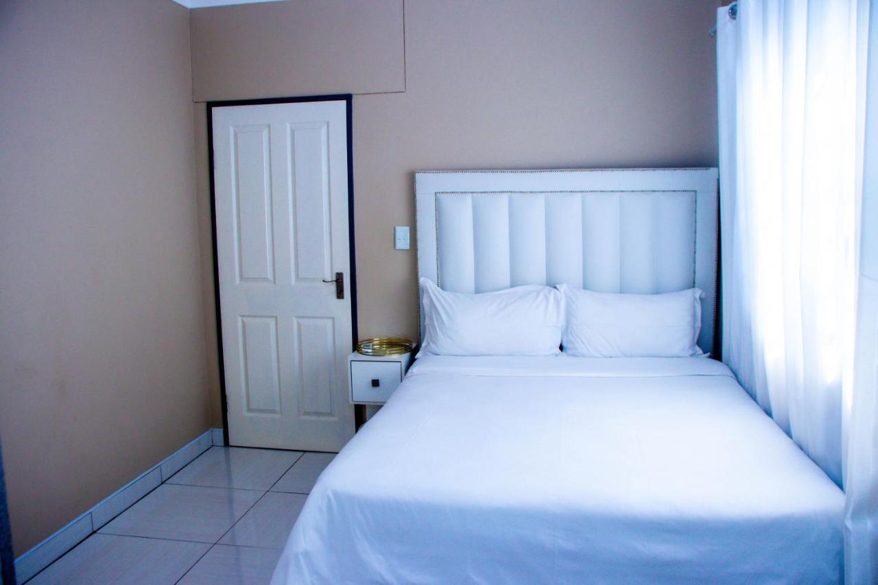 Home@Amalia'S Rundu Luaran gambar