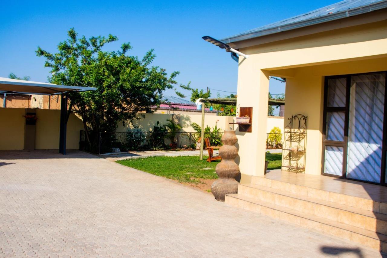 Home@Amalia'S Rundu Luaran gambar