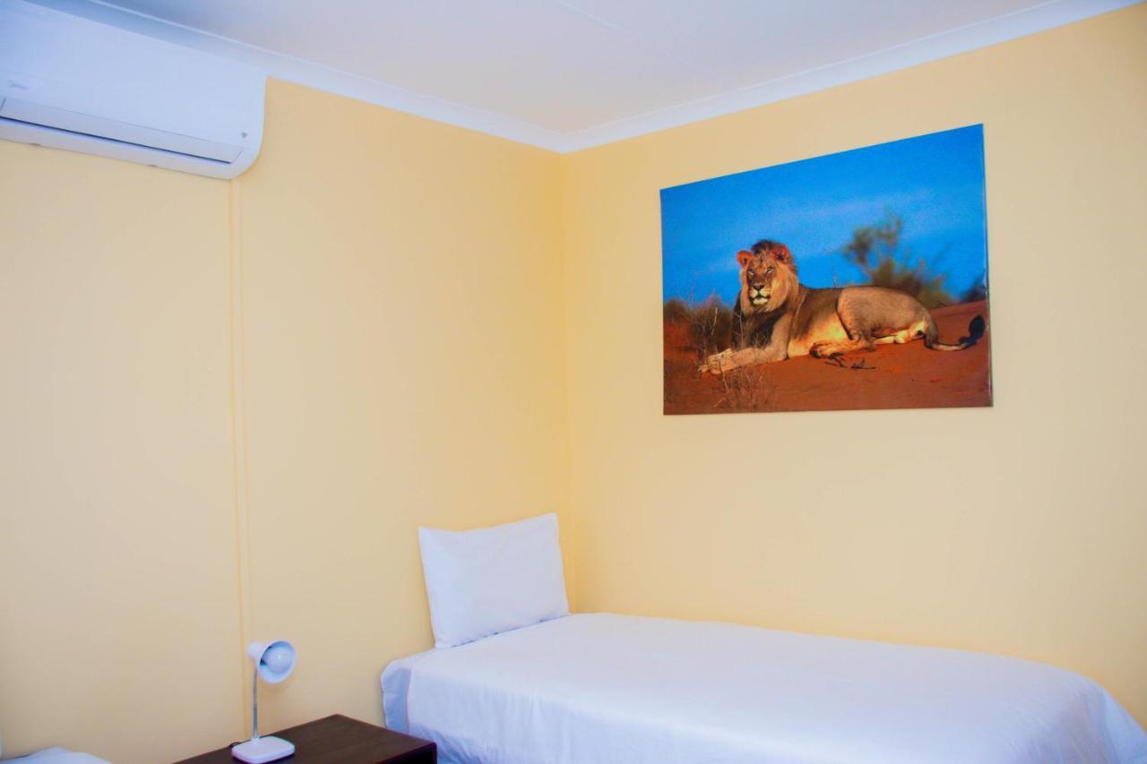 Home@Amalia'S Rundu Luaran gambar